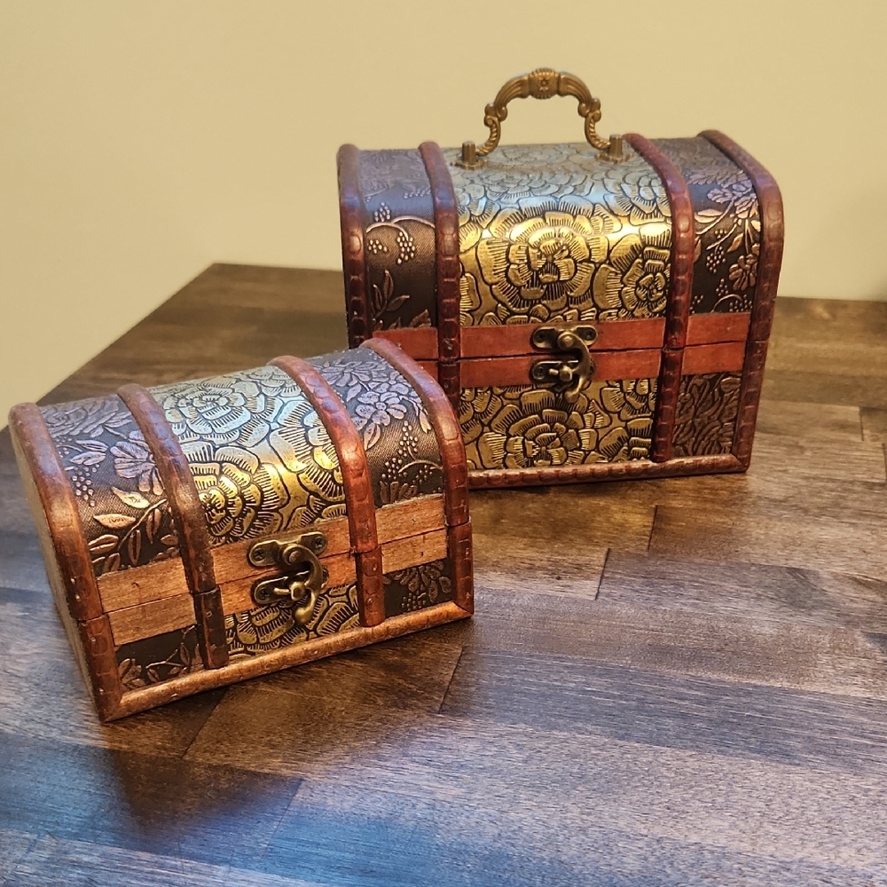 Vintage Style Set Of Decorative Storage Container Chests - Picture 1 of 15